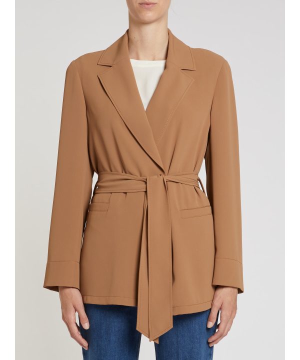 Blazer fluido con cintura