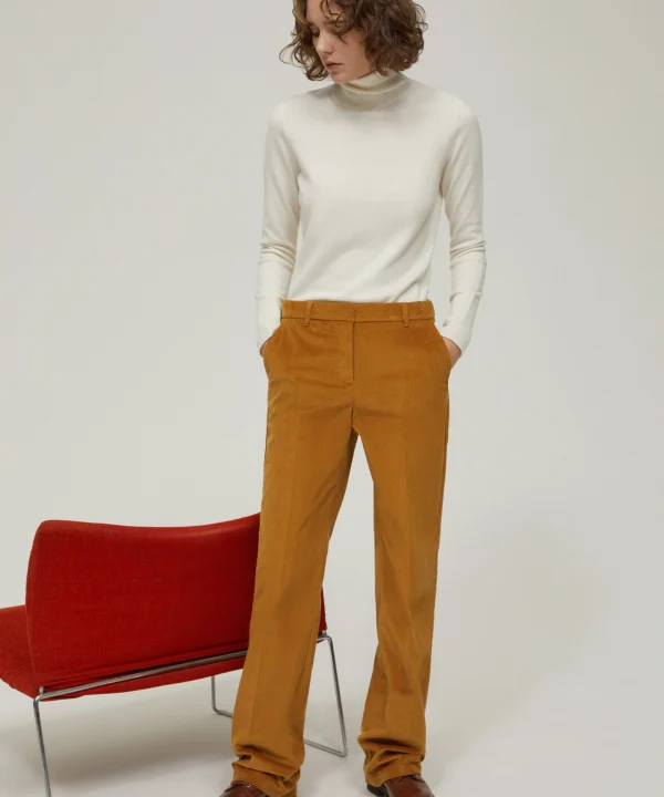 Pantaloni straight fit in velluto